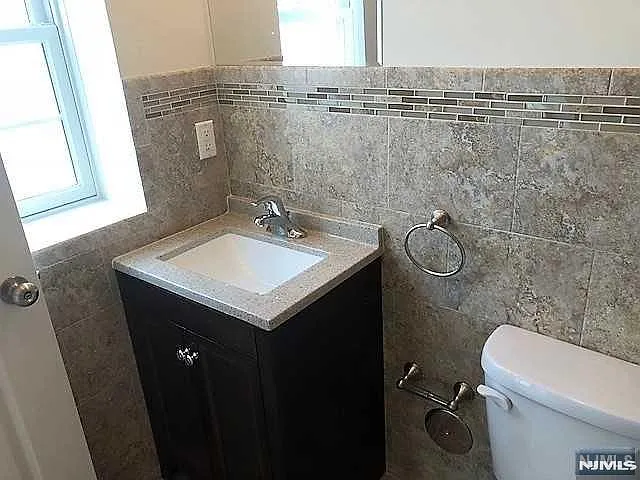 426 Jersey St — Photo 8