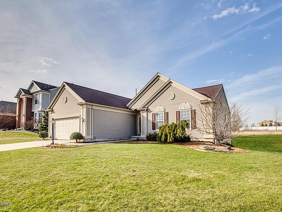 2nd image of 2029 Blackmountain Dr SE