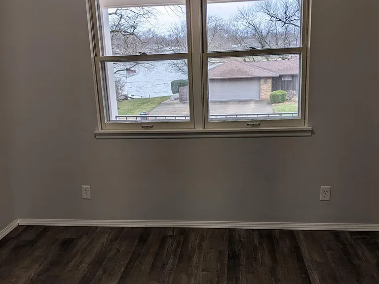 8 Rosewood Ln — Photo 5