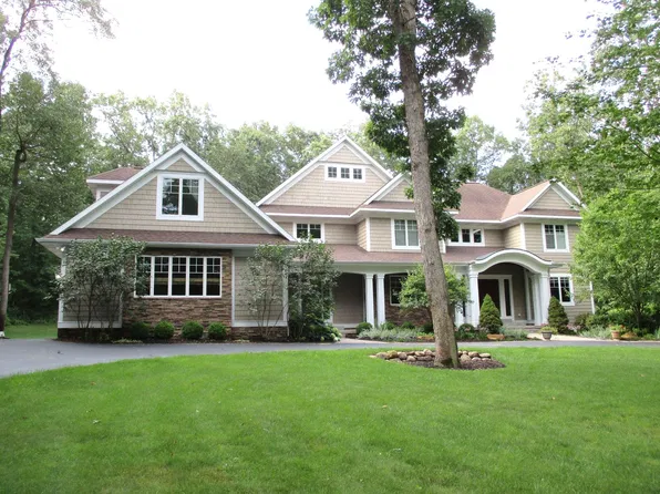 3099 Pickford Dr SE, Ada, MI 49301