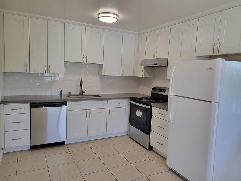 1st image of 151 Wilton Dr APT 4