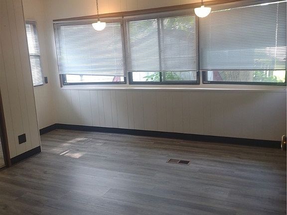 4th image of 7166 Mentor Ave #93