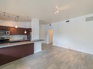 6835 Rue Versailles APT 202, Miami Beach, FL 33141