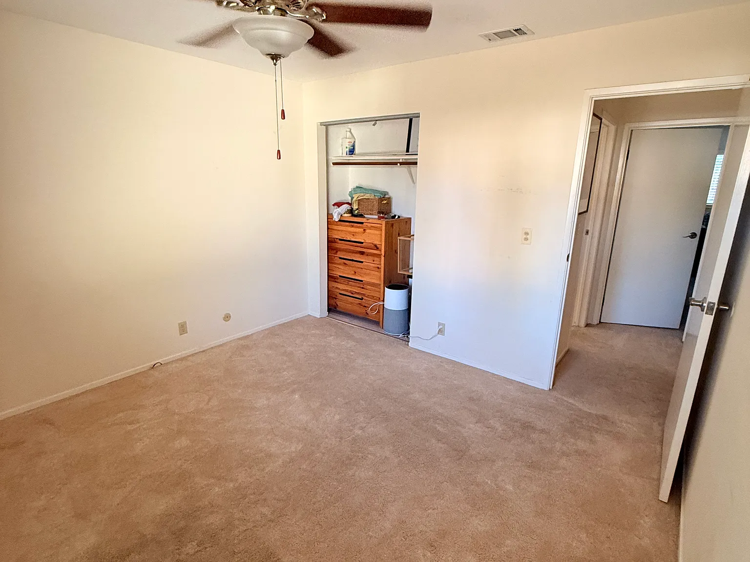3 bed, 1387 sqft, $1,350 — Photo 3