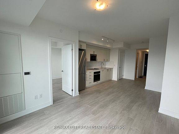 3rd image of 2545 Simcoe St N #2715