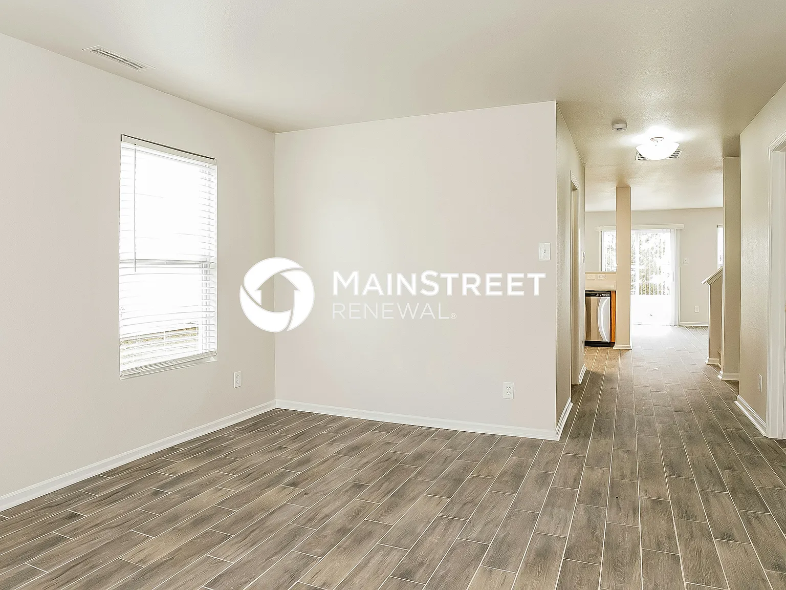 748 Runningbrook Ln — Photo 2