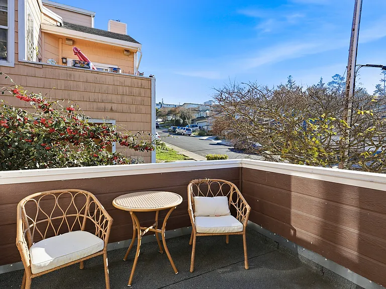 437 Norfolk Dr — Photo 106