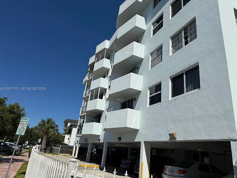 1990 Marseille Dr #303 — Photo 25