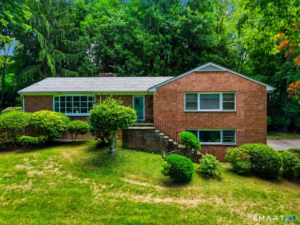 10 Joan Road, Stamford, CT 06905