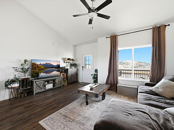 4th image of 159 Sky Ridge Ave