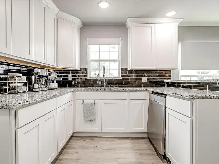 1044 E Ramsey Ave — Photo 16