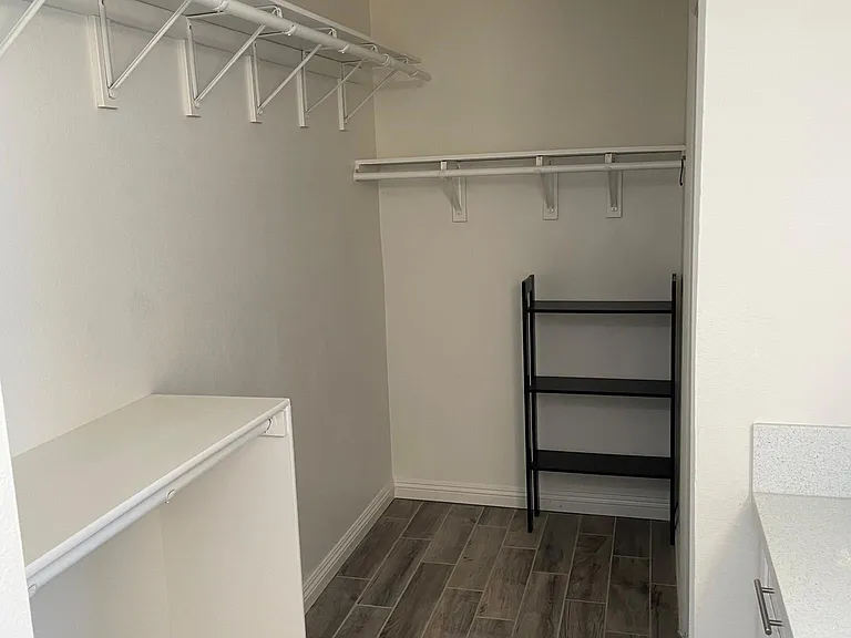 7957 Firethorn Ln — Photo 30