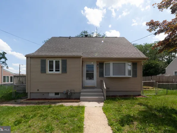 2114 S Brighton Ave, Clementon, NJ 08021