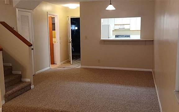 3rd image of 10627 Royal Palm Blvd