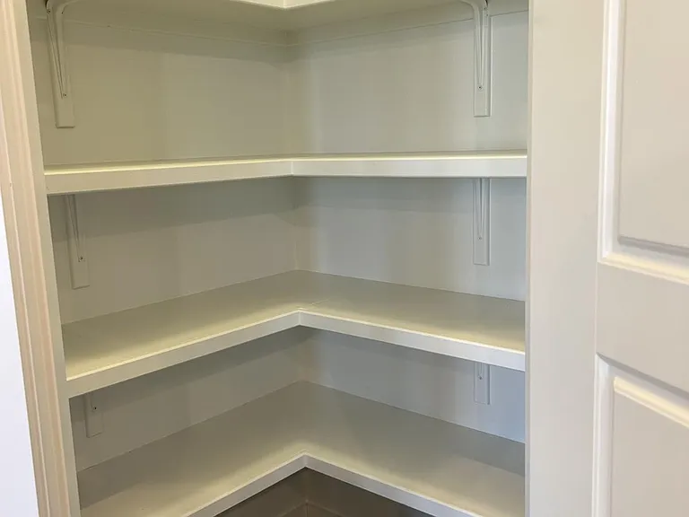 6426 Clayton Ct — Photo 10