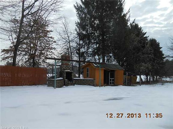 5th image of 135 Sullivan Ave