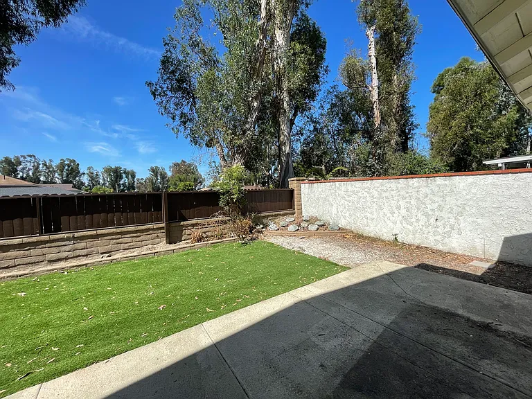 27072 Valleymont Rd — Photo 22
