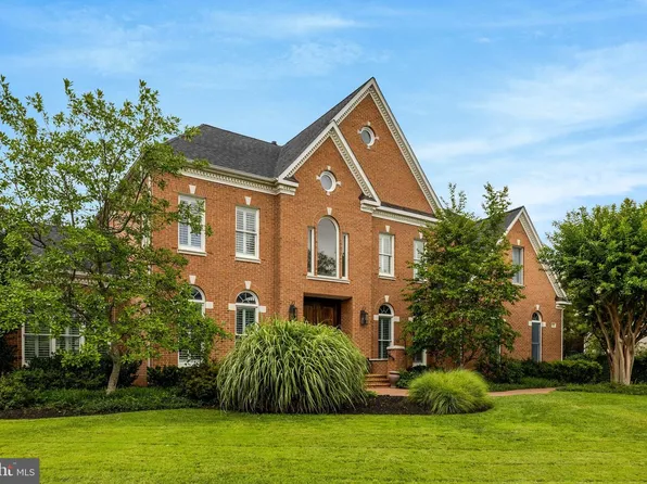 2006 Lord Fairfax Rd, Vienna, VA 22182