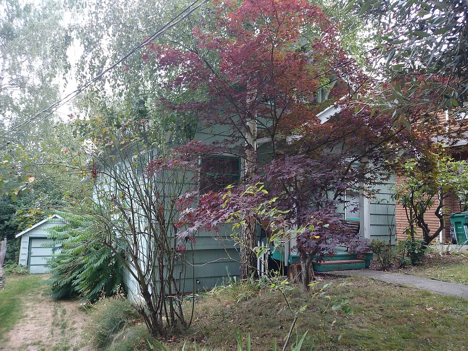 2nd image of 5727 28th Ave NE