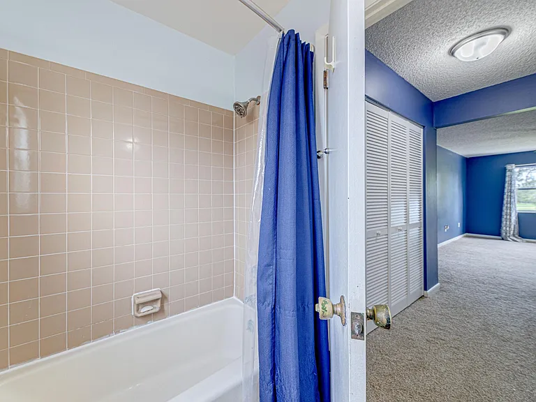1241 Saint Andrews Dr — Photo 27