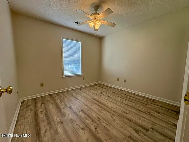 1403 Weimaraner Ct — Photo 13