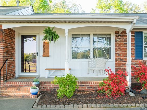 3rd image of 9208 Greenford Dr