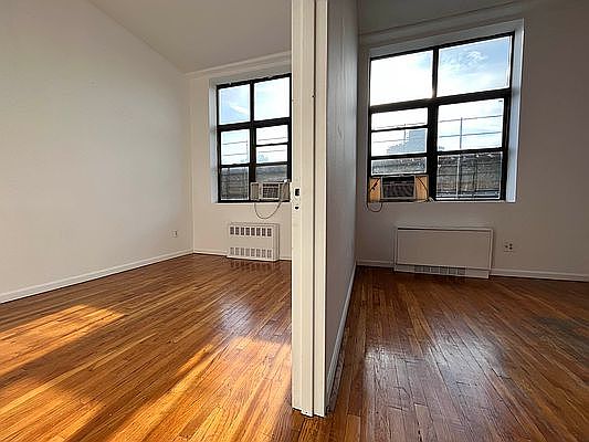 3rd image of 15 Lawton St APT 14