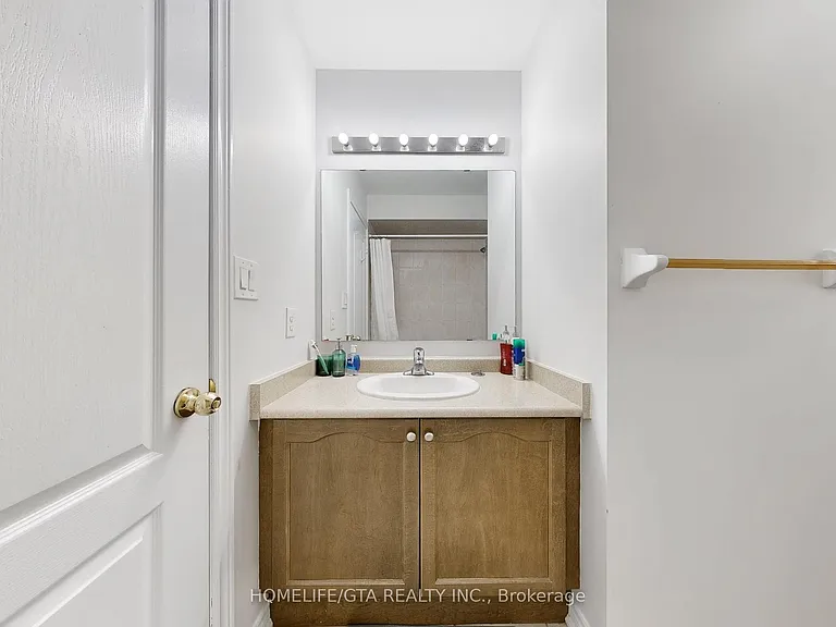 32 Scott Brown St — Photo 37