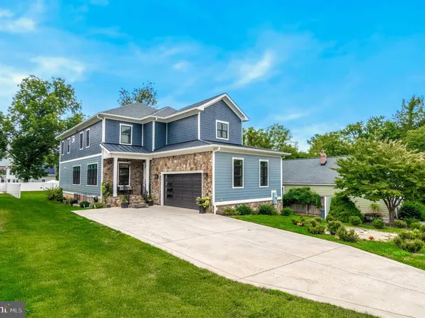 10704 Warwick Ave, Fairfax, VA 22030