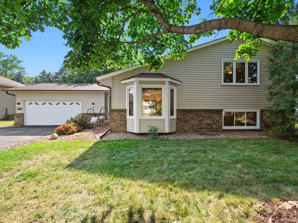 13924 W Preserve Blvd, Burnsville, MN 55337