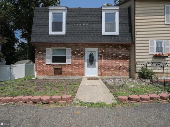 59 Presidential Dr, Sicklerville, NJ 08081