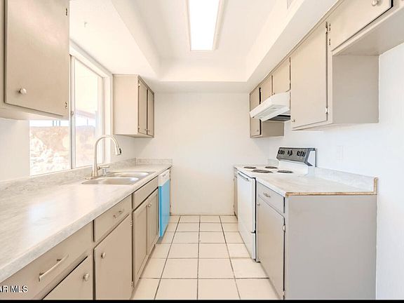 3rd image of 226 Moon River St