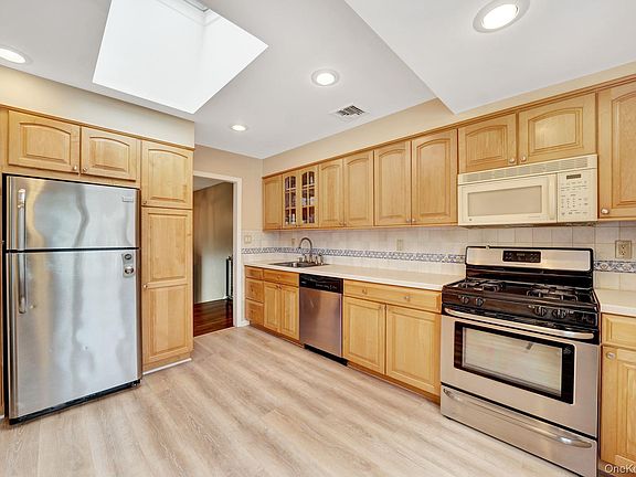 4th image of 27 Pheasant Drive