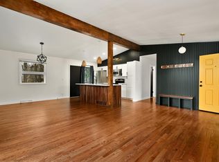 7517 Reinhardt St, Prairie Village, KS 66208
