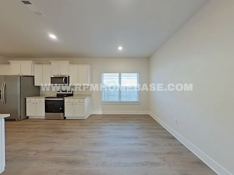 2429 Dakota Way — Photo 3