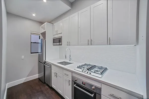 Rented by Tourma Realty LLC | media 17