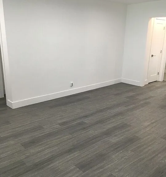 1118 S Holt Ave #5 — Photo 3