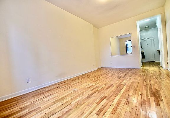 5th image of 225 E 10th St APT 3D