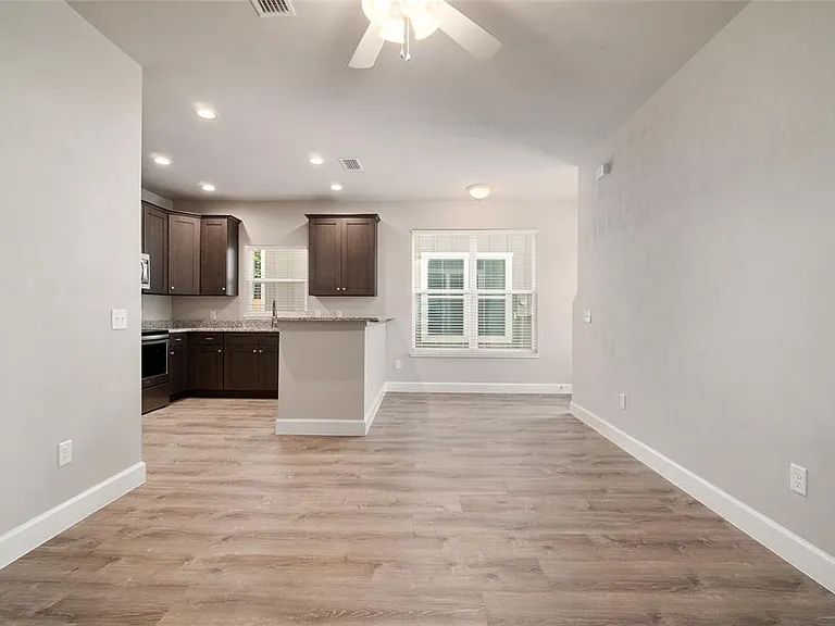 622 NW 3rd Ave #5 — Photo 17