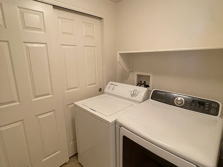 13042 Grant Cir E — Photo 14