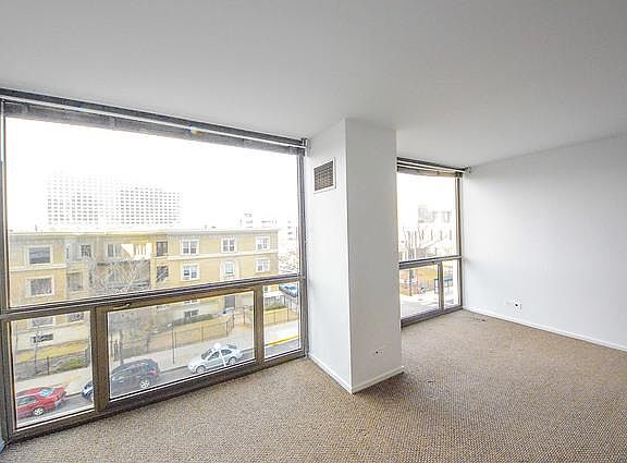 3rd image of 4343 N Clarendon Ave APT 617
