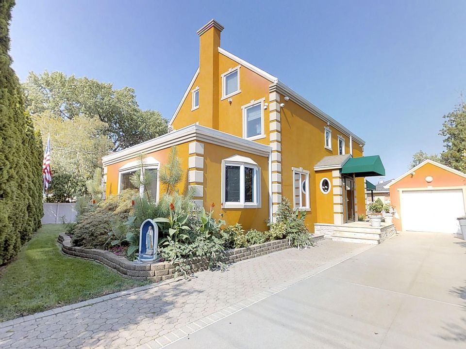 1st image of 2843 214th St