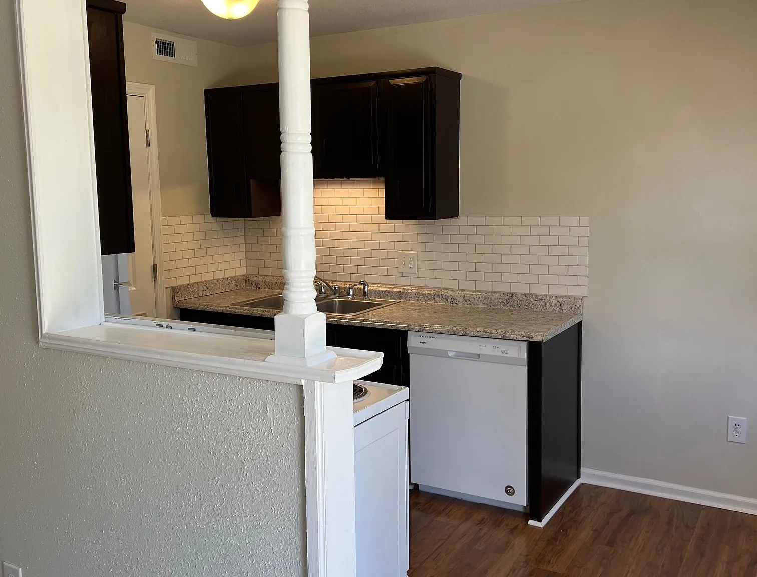 4335 Lela Avenue NE — Photo 2