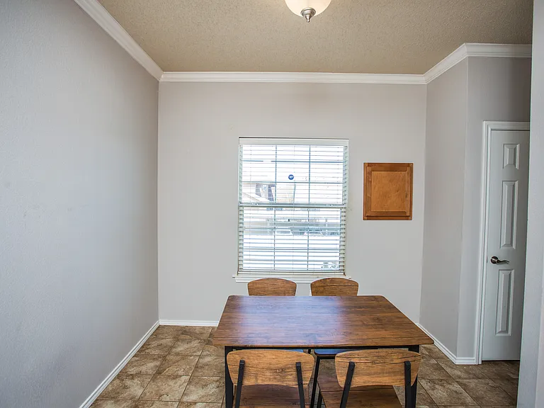 2108 Main St #4 — Photo 4