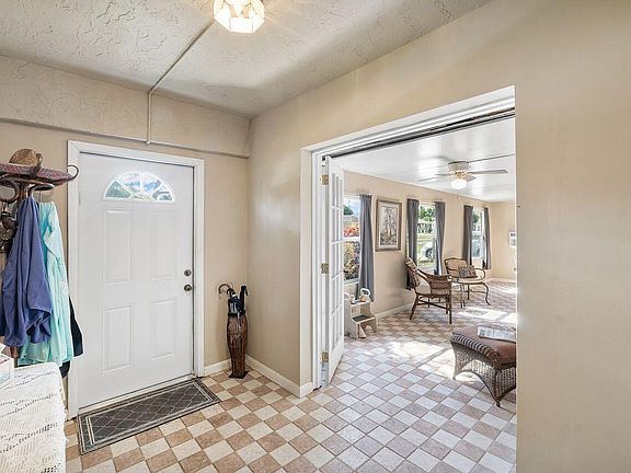 3rd image of 14915 Peppermill Lane