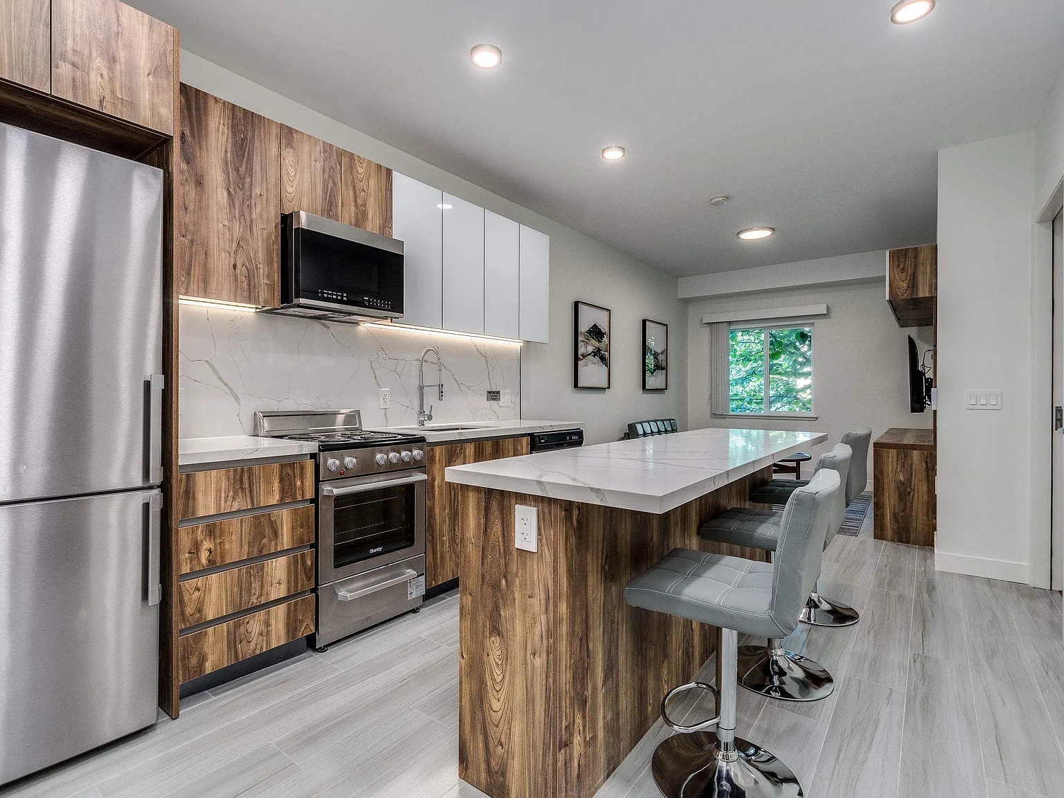 1 bed, 501 sqft, $2,990 — Photo 2