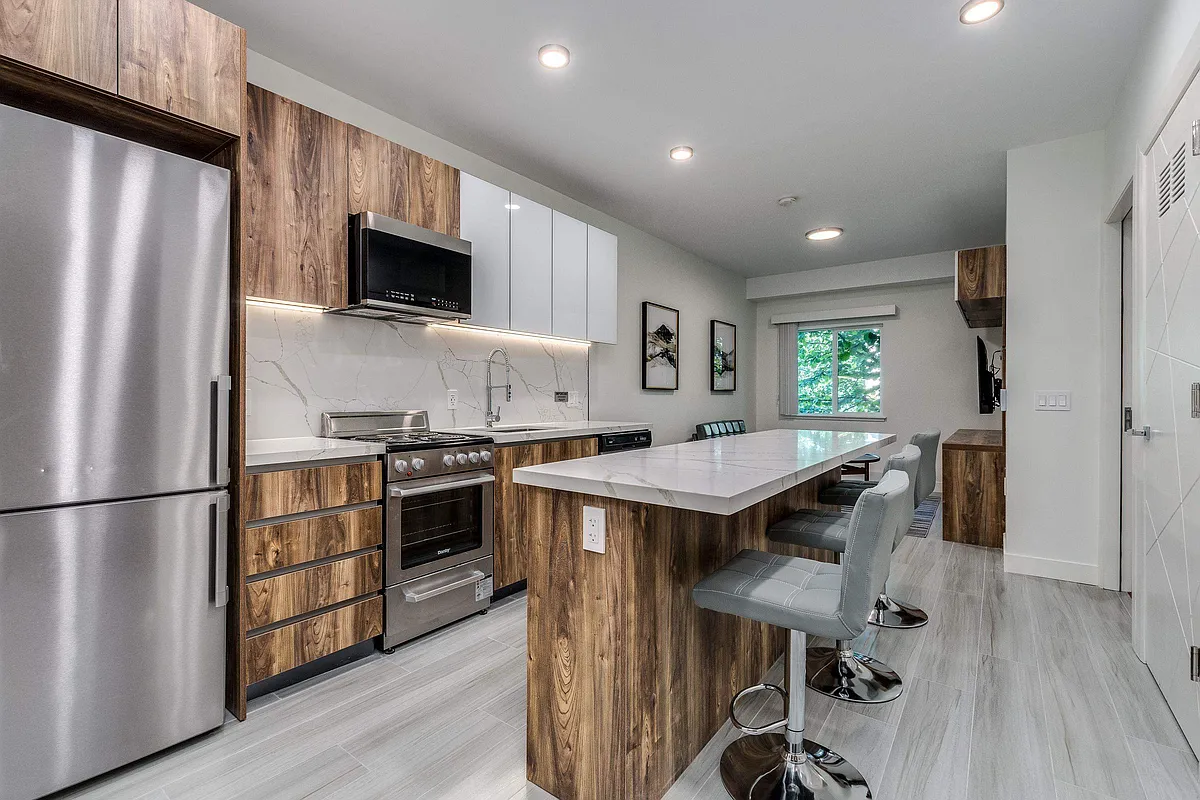 Building Photo - 1168 Pendrell St #302