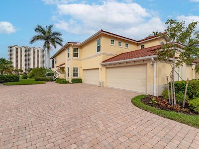 1269 Rialto Way APT 101, Naples, FL, 34114