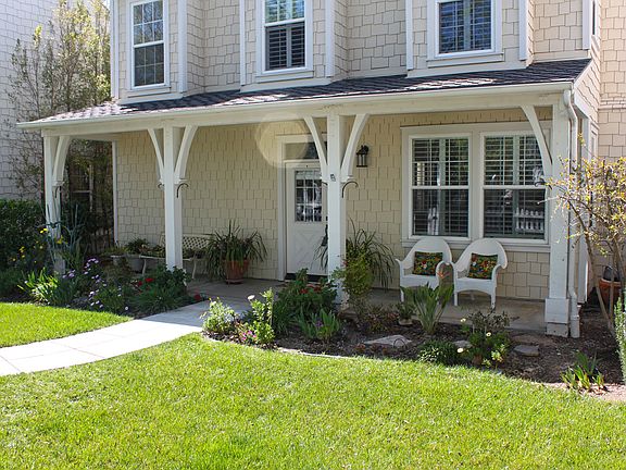 3rd image of 27048 Edgewater Ln