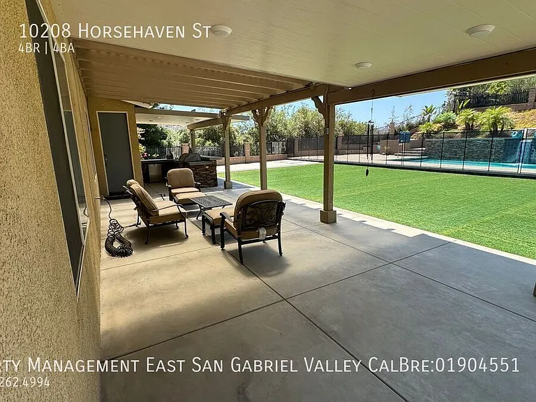 10208 Horsehaven St — Photo 4